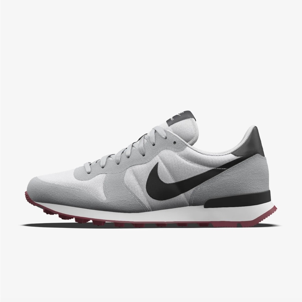 Nike Internationalist custom design retro sneakers Women’s Sz 10